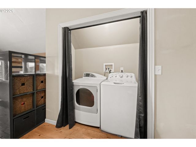 2716 Se ROSWELL St, Milwaukie, OR 97222