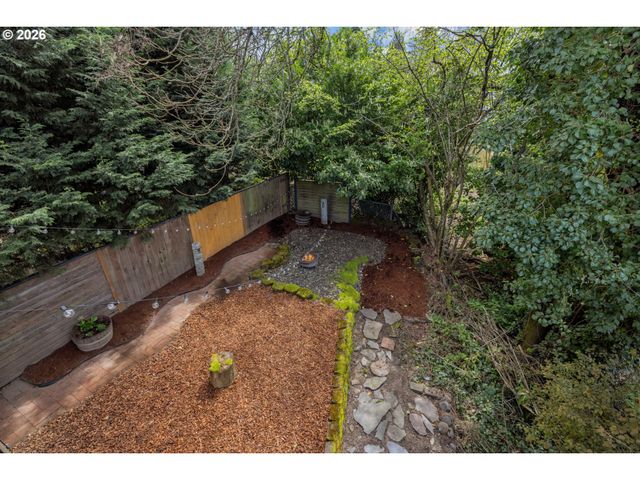 2716 Se ROSWELL St, Milwaukie, OR 97222