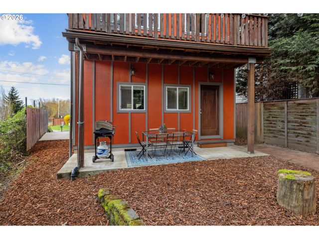 2716 Se ROSWELL St, Milwaukie, OR 97222