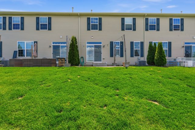 15104 W Quincy Circle, Manhattan, IL 60442