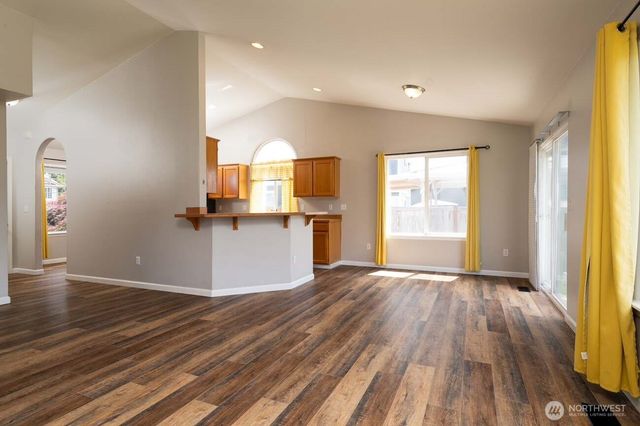 16520 10th Avenue Ct E, Spanaway, WA 98387