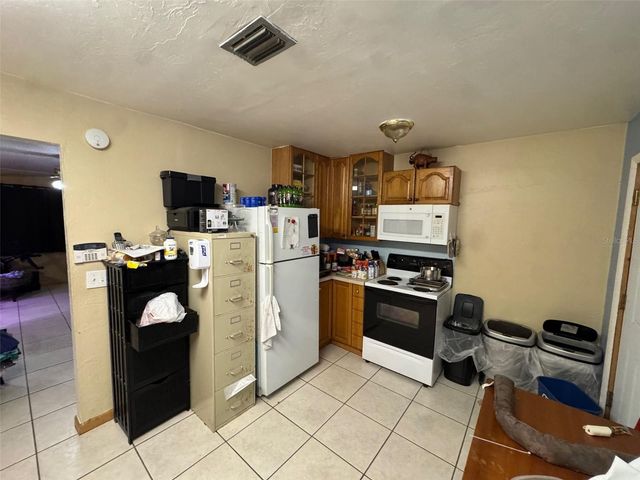 6025 SW 11TH PLACE, Gainesville, FL 32607