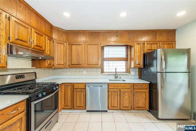 10 Walnut Parkway, Montclair, NJ 07042
