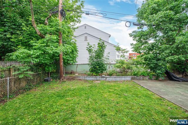 10 Walnut Parkway, Montclair, NJ 07042