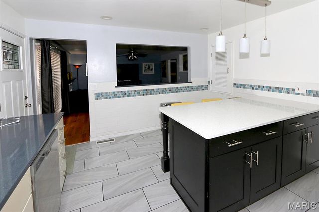 3835 Greengrass Drive, Florissant, MO 63033