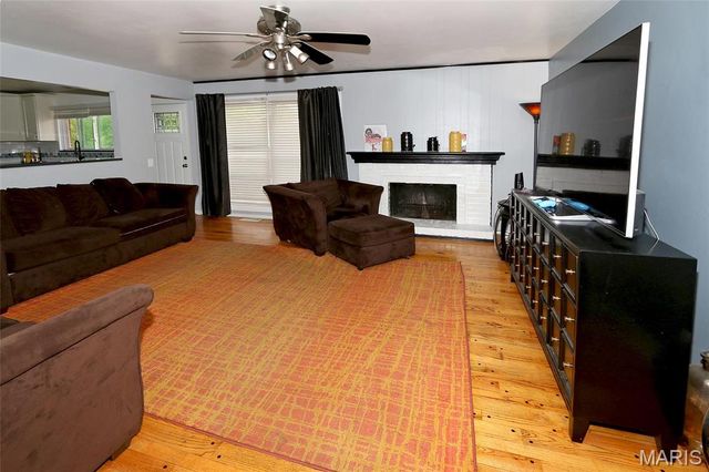 3835 Greengrass Drive, Florissant, MO 63033