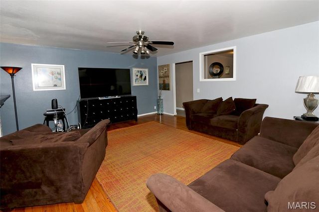 3835 Greengrass Drive, Florissant, MO 63033