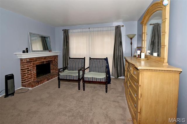 3835 Greengrass Drive, Florissant, MO 63033