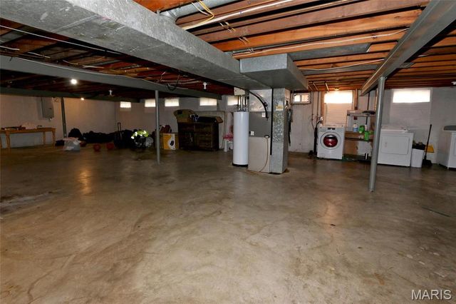 3835 Greengrass Drive, Florissant, MO 63033