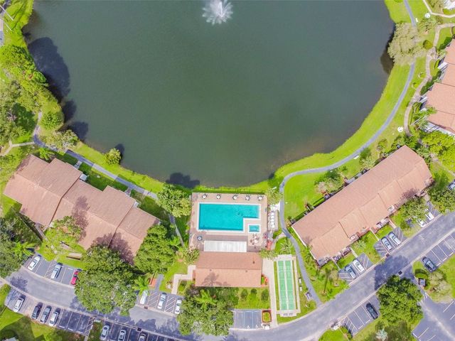 1882 PINE RIDGE WAY W E1, Palm Harbor, FL 34684