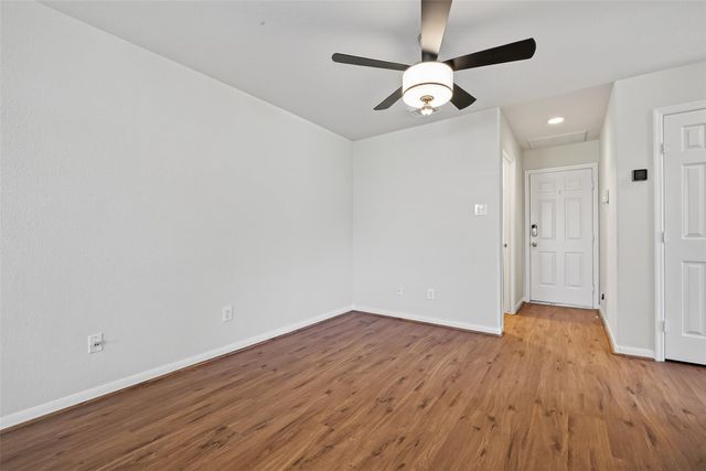 13034 Fenland Field Lane, Houston, TX 77047