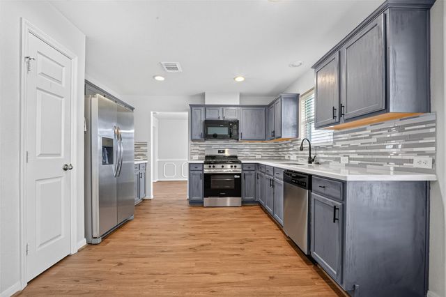 13034 Fenland Field Lane, Houston, TX 77047