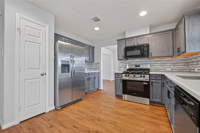 13034 Fenland Field Lane, Houston, TX 77047