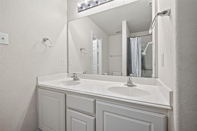 13034 Fenland Field Lane, Houston, TX 77047