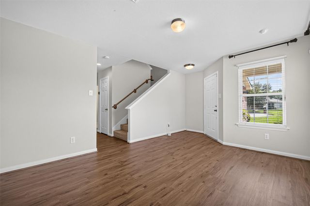 13034 Fenland Field Lane, Houston, TX 77047