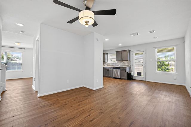 13034 Fenland Field Lane, Houston, TX 77047