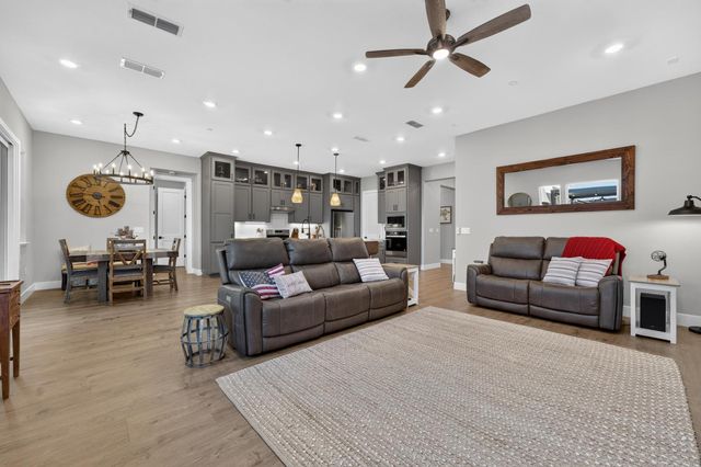 3205 Chickadee Ct, Rocklin, CA 95765