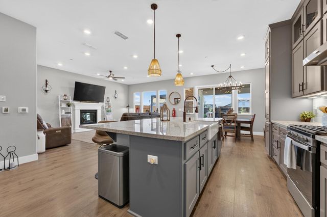 3205 Chickadee Ct, Rocklin, CA 95765