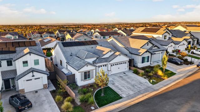 3205 Chickadee Ct, Rocklin, CA 95765