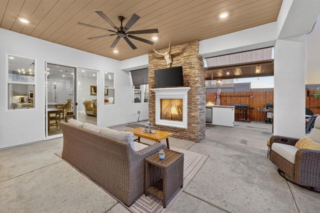 3205 Chickadee Ct, Rocklin, CA 95765