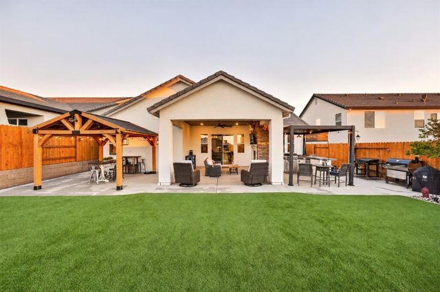 3205 Chickadee Ct, Rocklin, CA 95765