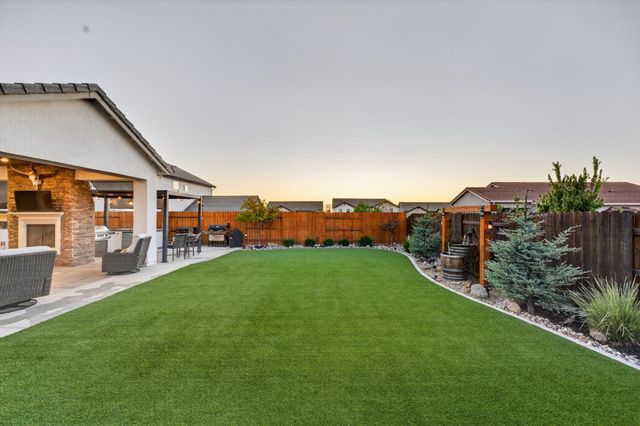 3205 Chickadee Ct, Rocklin, CA 95765