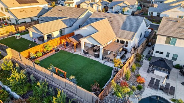 3205 Chickadee Ct, Rocklin, CA 95765