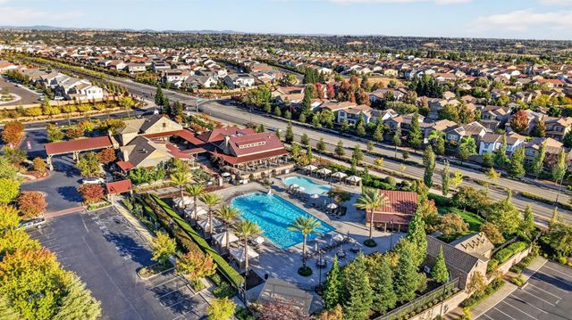 3205 Chickadee Ct, Rocklin, CA 95765