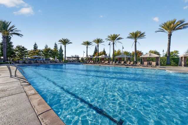 3205 Chickadee Ct, Rocklin, CA 95765