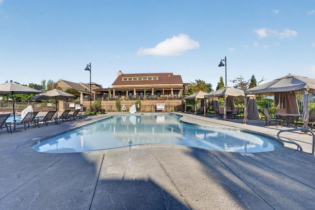 3205 Chickadee Ct, Rocklin, CA 95765
