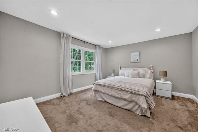 444 Hampshire Road, Akron, OH 44313