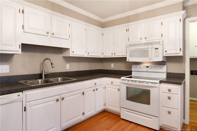 2706 Huntington Road, Fayetteville, NC 28303