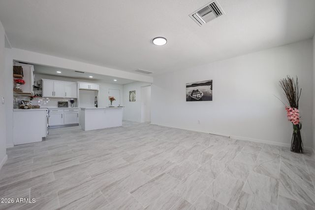 7815 S 1ST Drive, Phoenix, AZ 85041