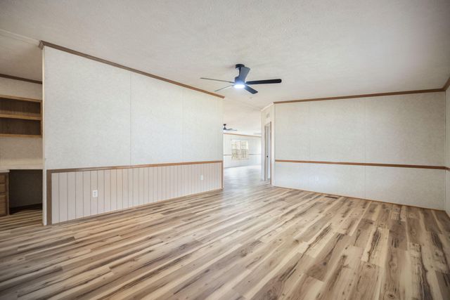 2358 E Hwy 1376, East Bernstadt, KY 40729