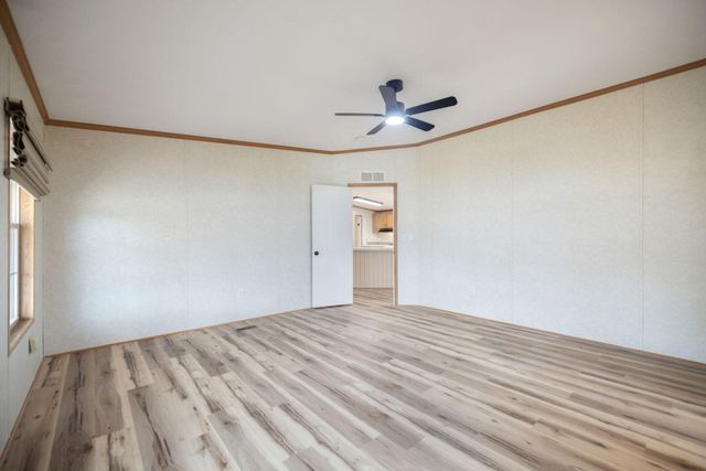 2358 E Hwy 1376, East Bernstadt, KY 40729