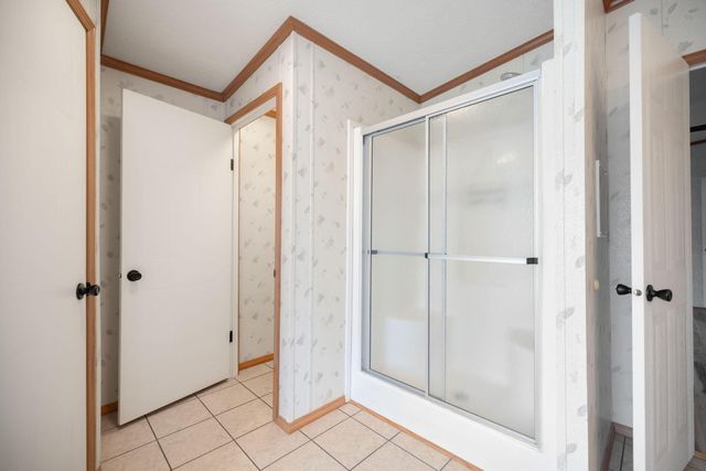 2358 E Hwy 1376, East Bernstadt, KY 40729