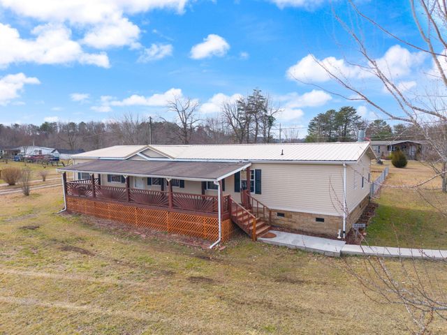 2358 E Hwy 1376, East Bernstadt, KY 40729