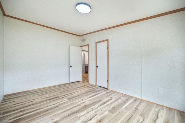 2358 E Hwy 1376, East Bernstadt, KY 40729