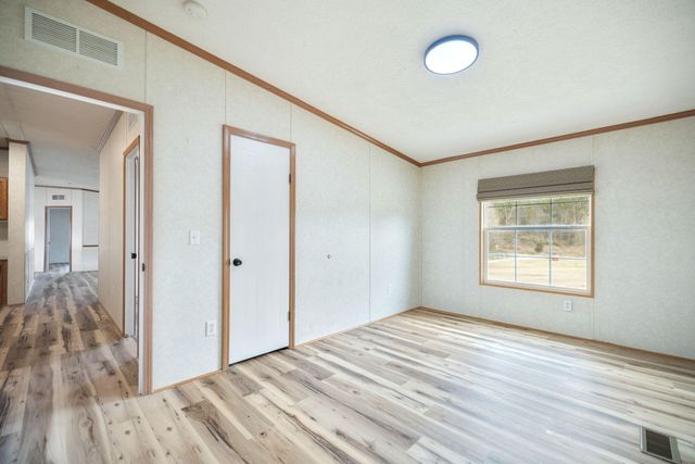 2358 E Hwy 1376, East Bernstadt, KY 40729