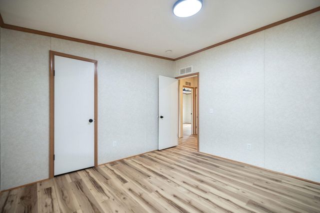 2358 E Hwy 1376, East Bernstadt, KY 40729