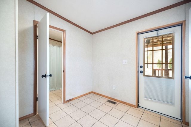 2358 E Hwy 1376, East Bernstadt, KY 40729