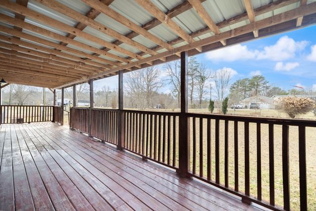 2358 E Hwy 1376, East Bernstadt, KY 40729