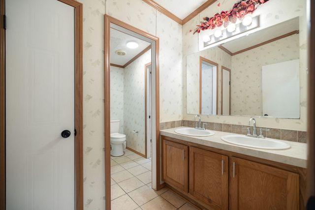 2358 E Hwy 1376, East Bernstadt, KY 40729