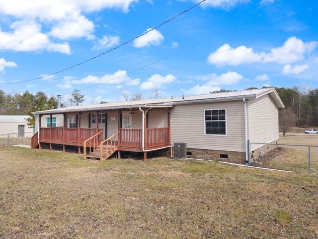 2358 E Hwy 1376, East Bernstadt, KY 40729