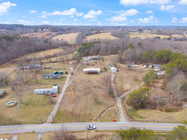 2358 E Hwy 1376, East Bernstadt, KY 40729