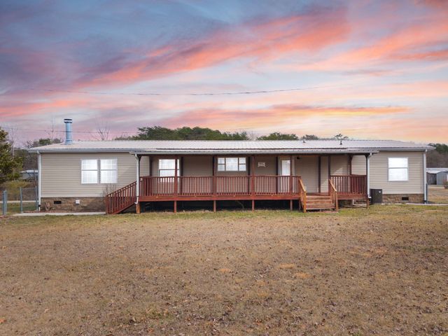 2358 E Hwy 1376, East Bernstadt, KY 40729