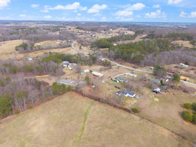 2358 E Hwy 1376, East Bernstadt, KY 40729