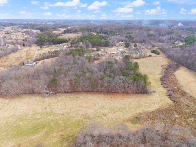 2358 E Hwy 1376, East Bernstadt, KY 40729