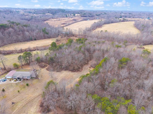 2358 E Hwy 1376, East Bernstadt, KY 40729