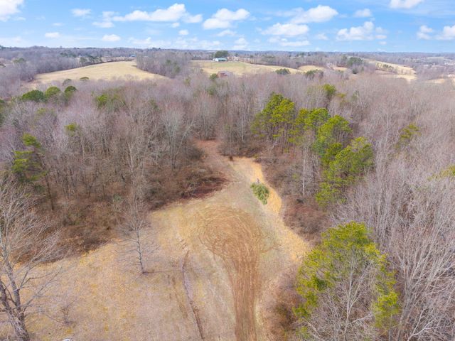 2358 E Hwy 1376, East Bernstadt, KY 40729